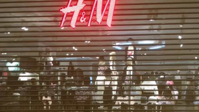H&m grand indonesia store